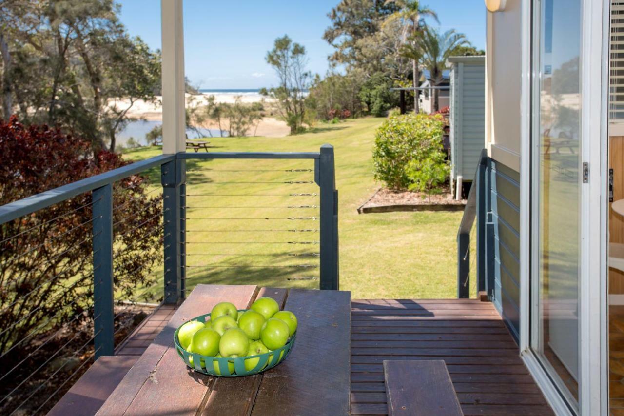 Woolgoolga Lakeside Holiday Park Hotel Exterior photo